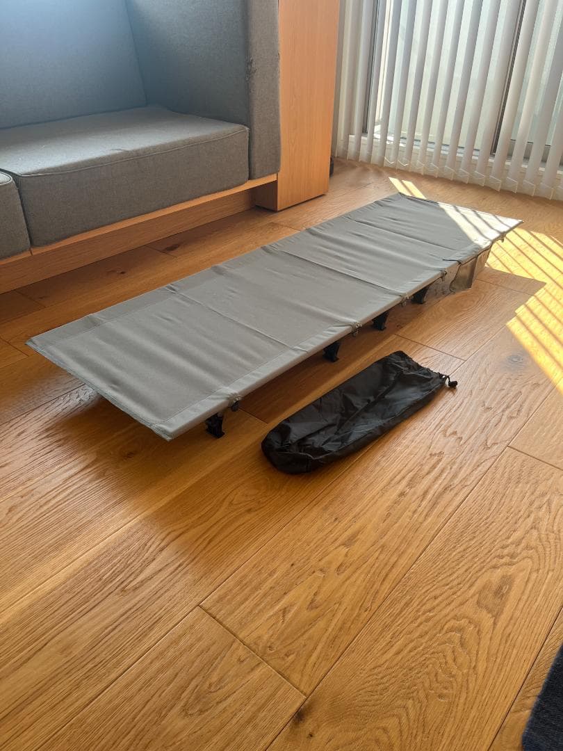 折りたたみコット アウトドアコット キャンプコット ベッド グレー 収納袋付き