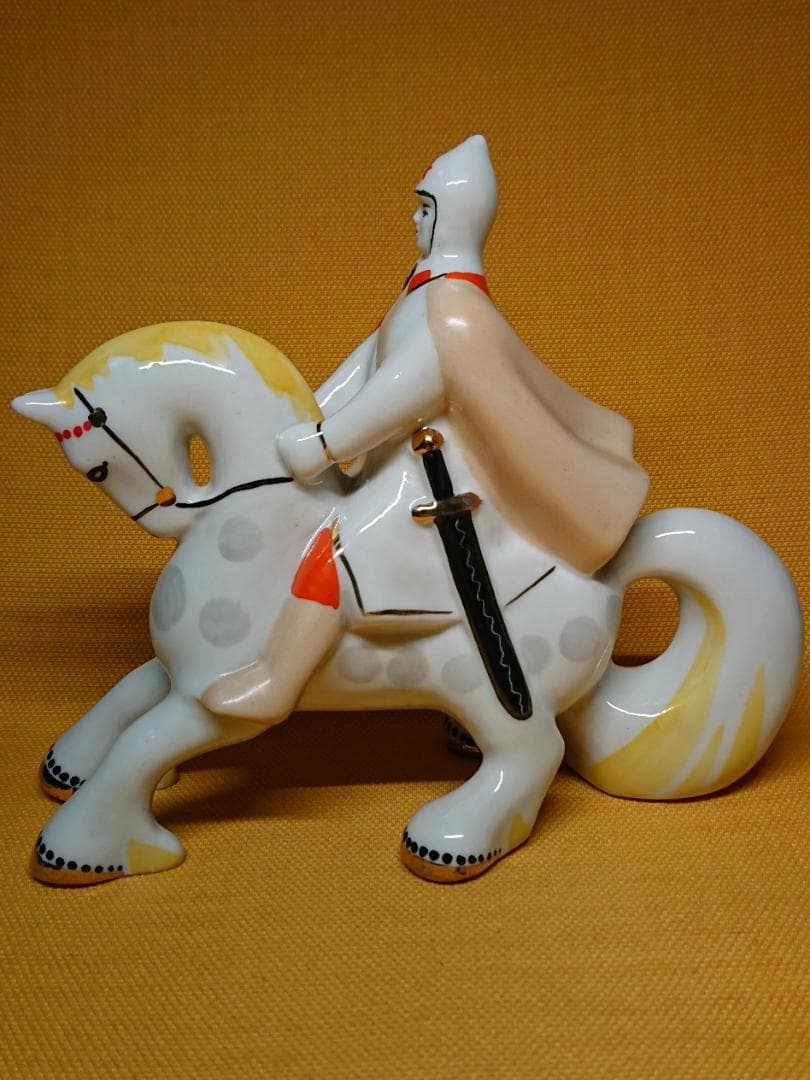 【美品】ウマ　馬　陶器　オブジェ　置物　インテリア　工芸品　美術品　A3410