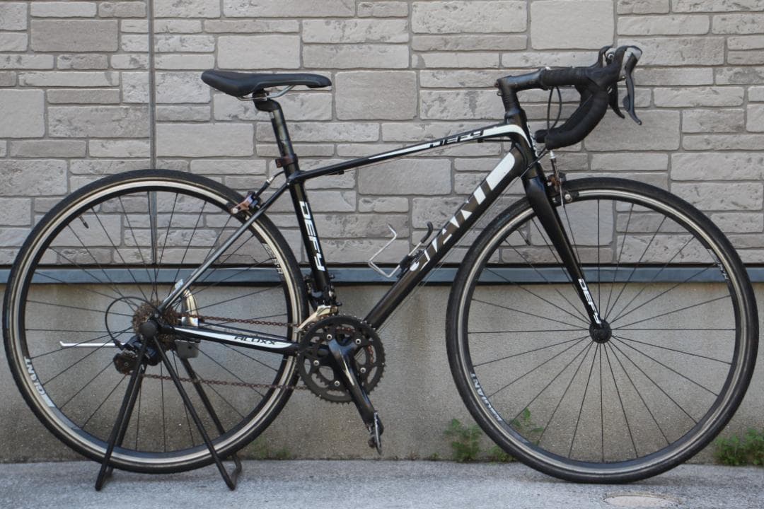 引き取り限定♪人気のGIANT♪DEFY3♪軽量アルミフレーム♪スポーツの秋に♪