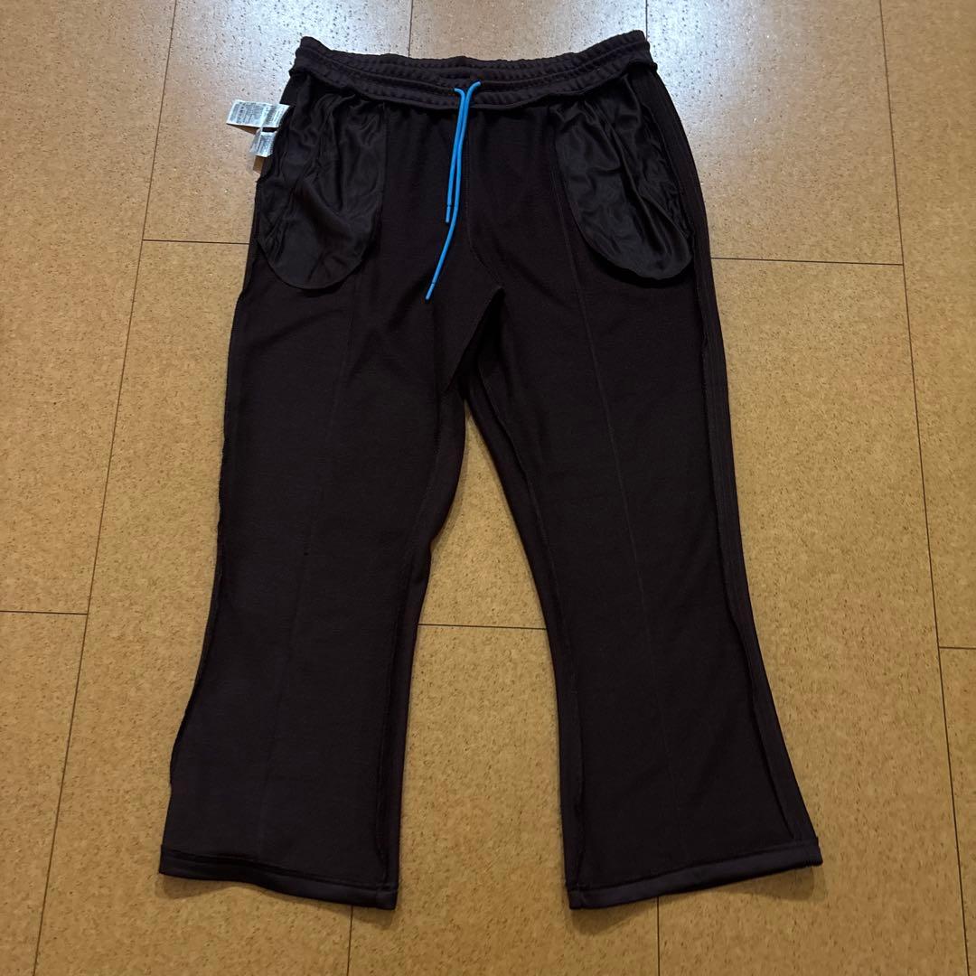 未着用　大きいサイズ3XL アディダスオリジナル　シャドーブラウン　フレアパンツ