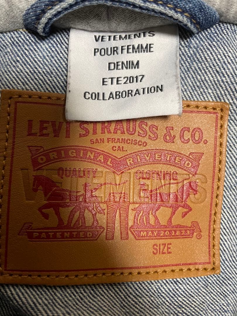 ジャケット・アウター VETEMENTS LEVI'S OVERSIZED DENIM JACKET