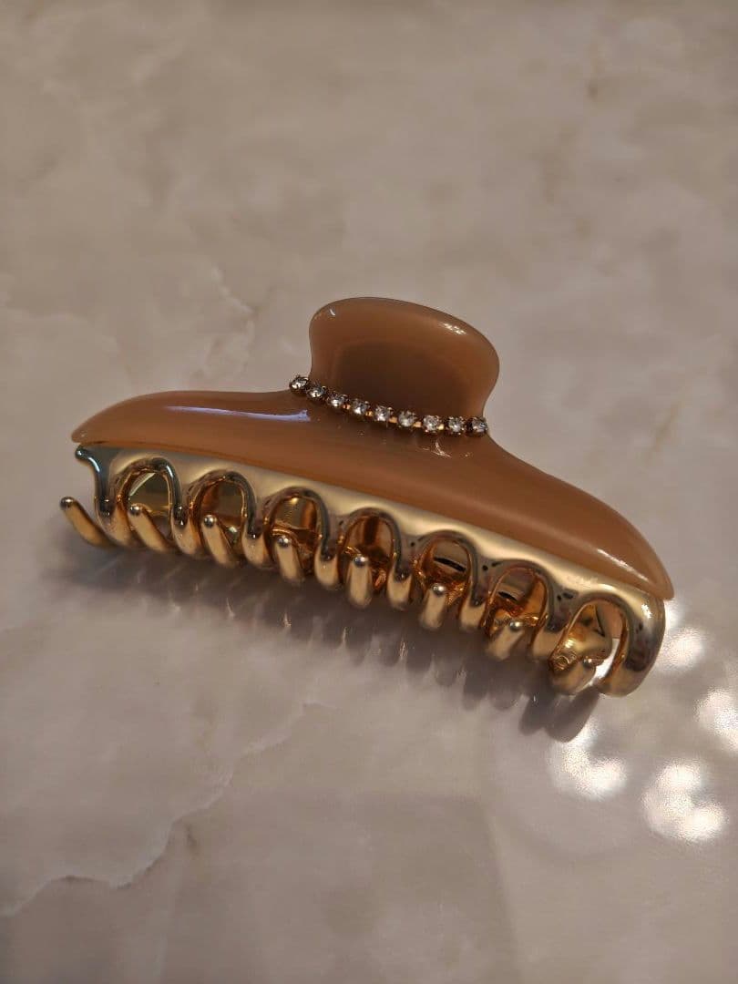 acca アッカ ベージュ　ヘアクリップ　ニューコラーナ　Mサイズ