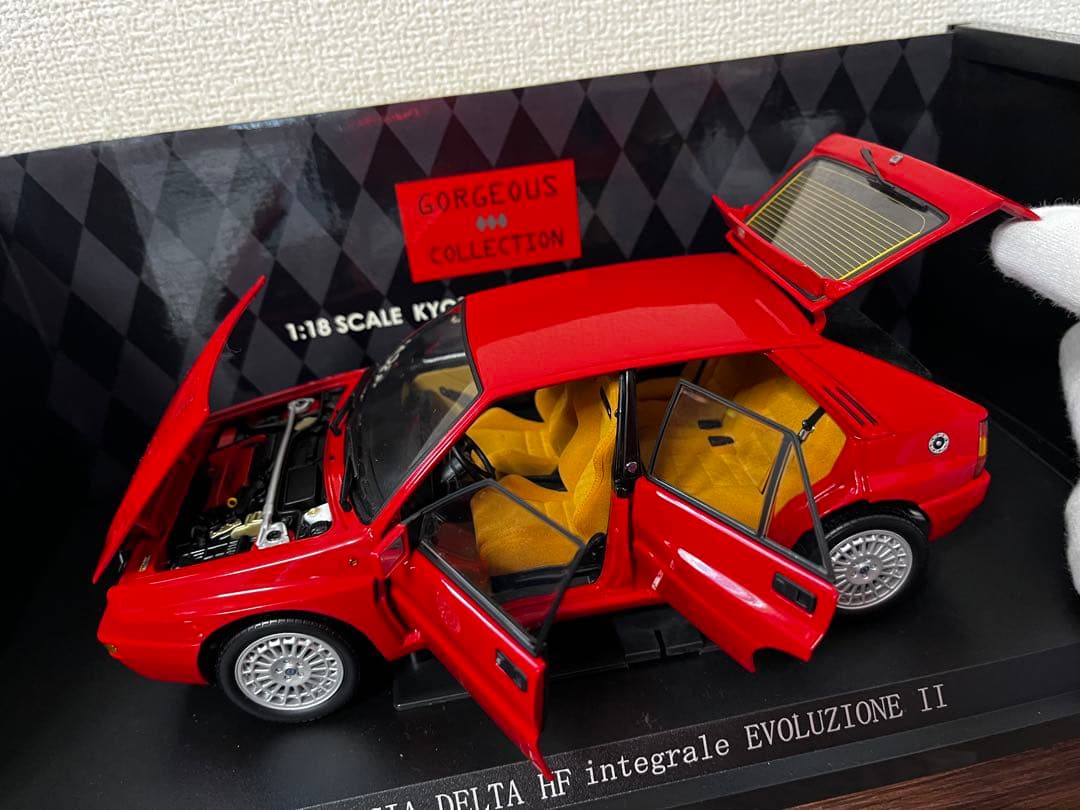 開封、未展示品　ランチアデルタ　エボ2 京商　1/18