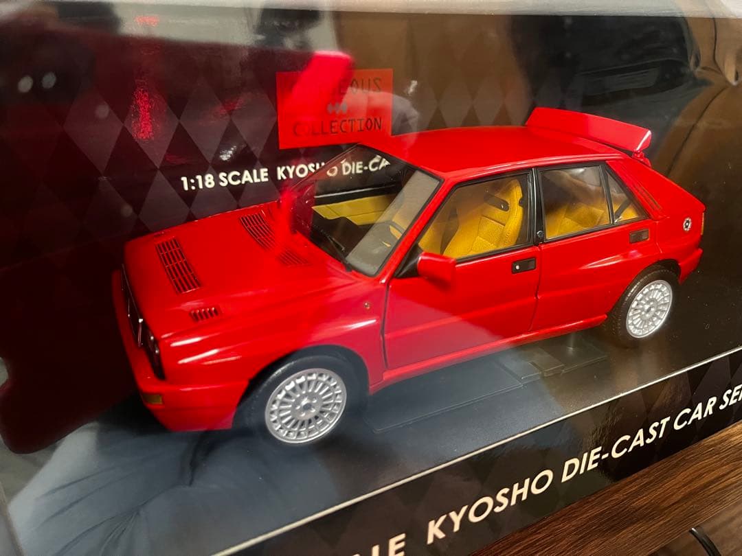 開封、未展示品　ランチアデルタ　エボ2 京商　1/18