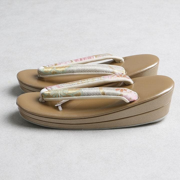 【新品】振袖用 草履バッグセット　ねじり梅 草履:22.5cm(S) 00605