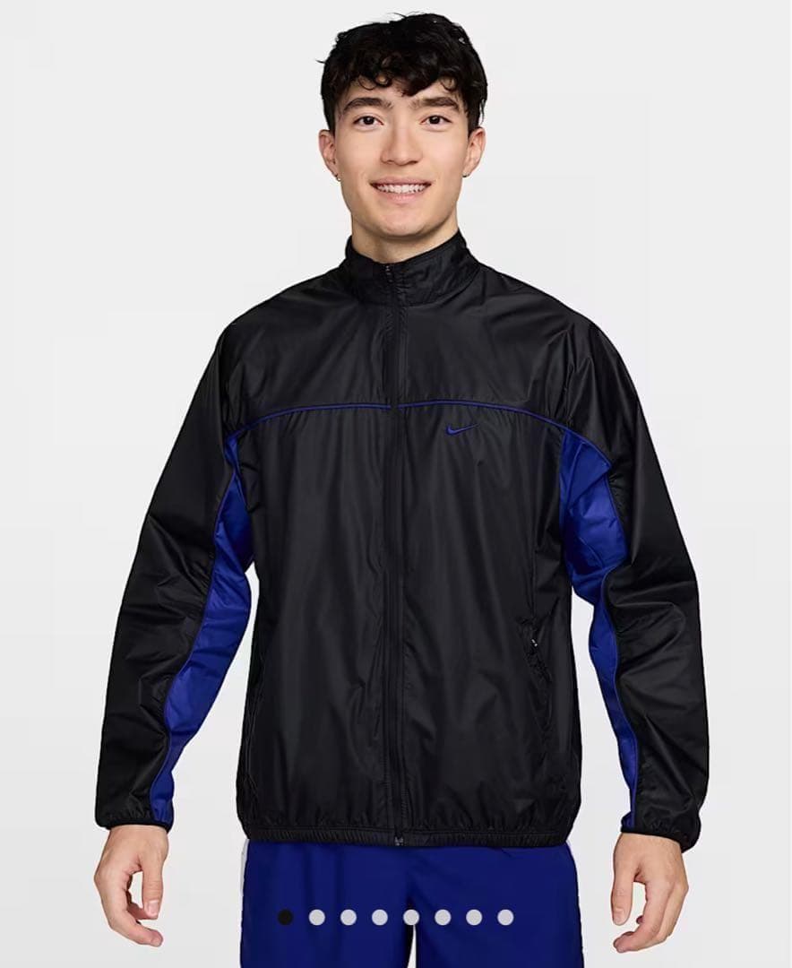 NIKE ランニングジャケット　ウィンドブレーカー　軽量　黒青ブラック　M 新品