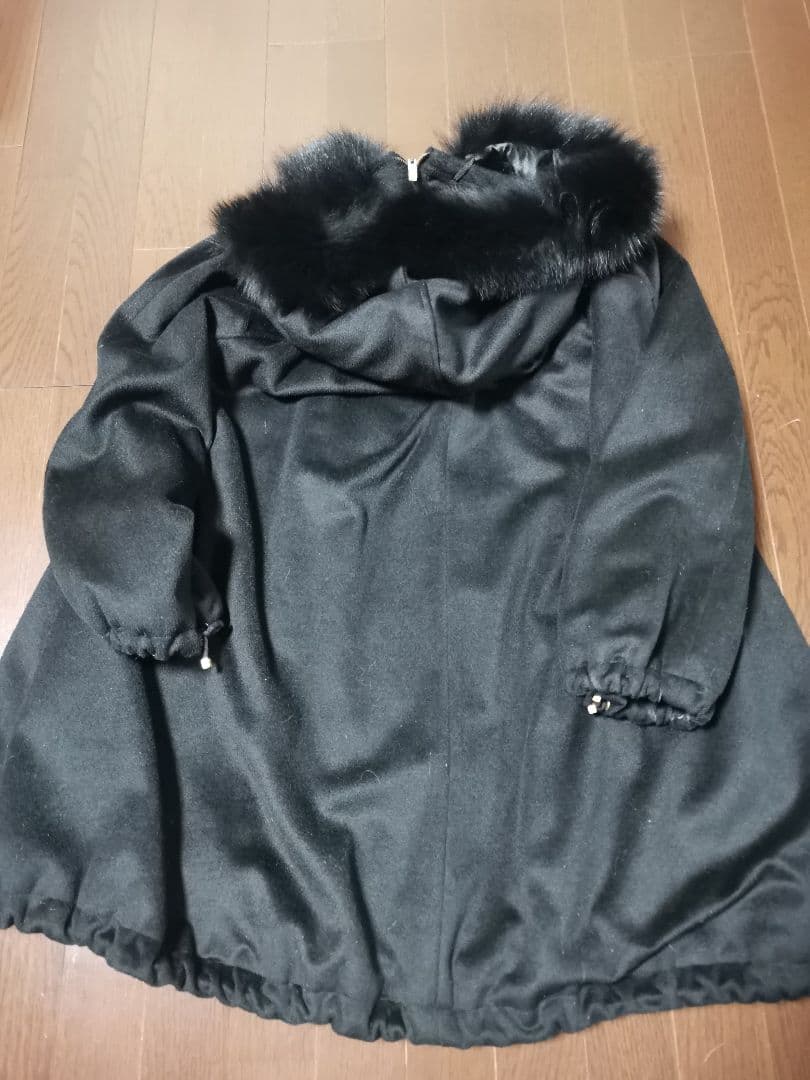 マッスクマーラ　黒 ケープコート
