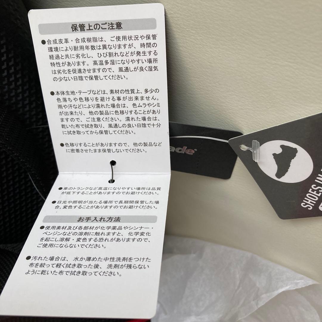 テーラーメイド　TaylorMade シューズポケット付きゴルフ用バッグ