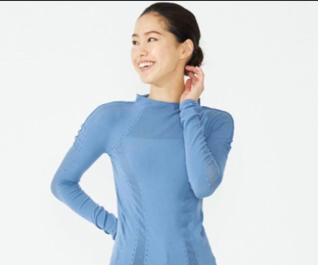 バレエ　トップス　チャコット　ノーソーイングニット　新品　長袖　ハイネック