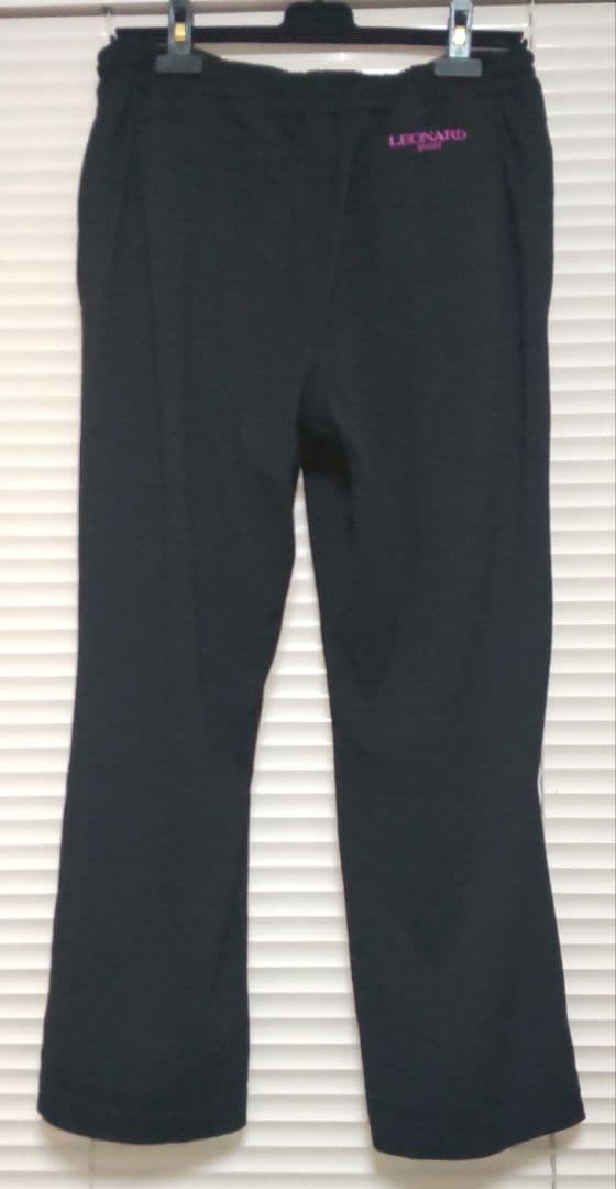専用です！レオナール スポーツパンツ ライン ジャージ 大きいサイズ 美品 黒