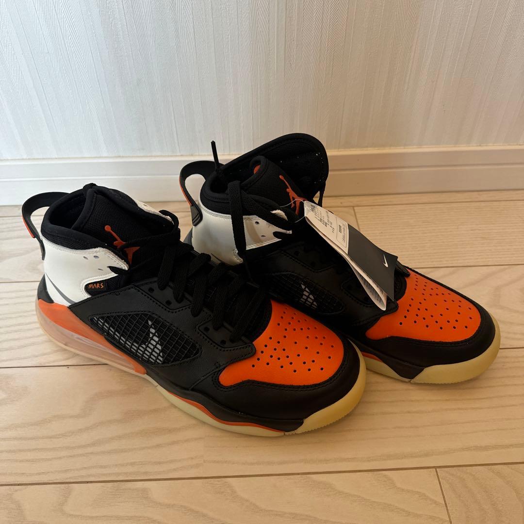 JORDAN MARS 270 オレンジ