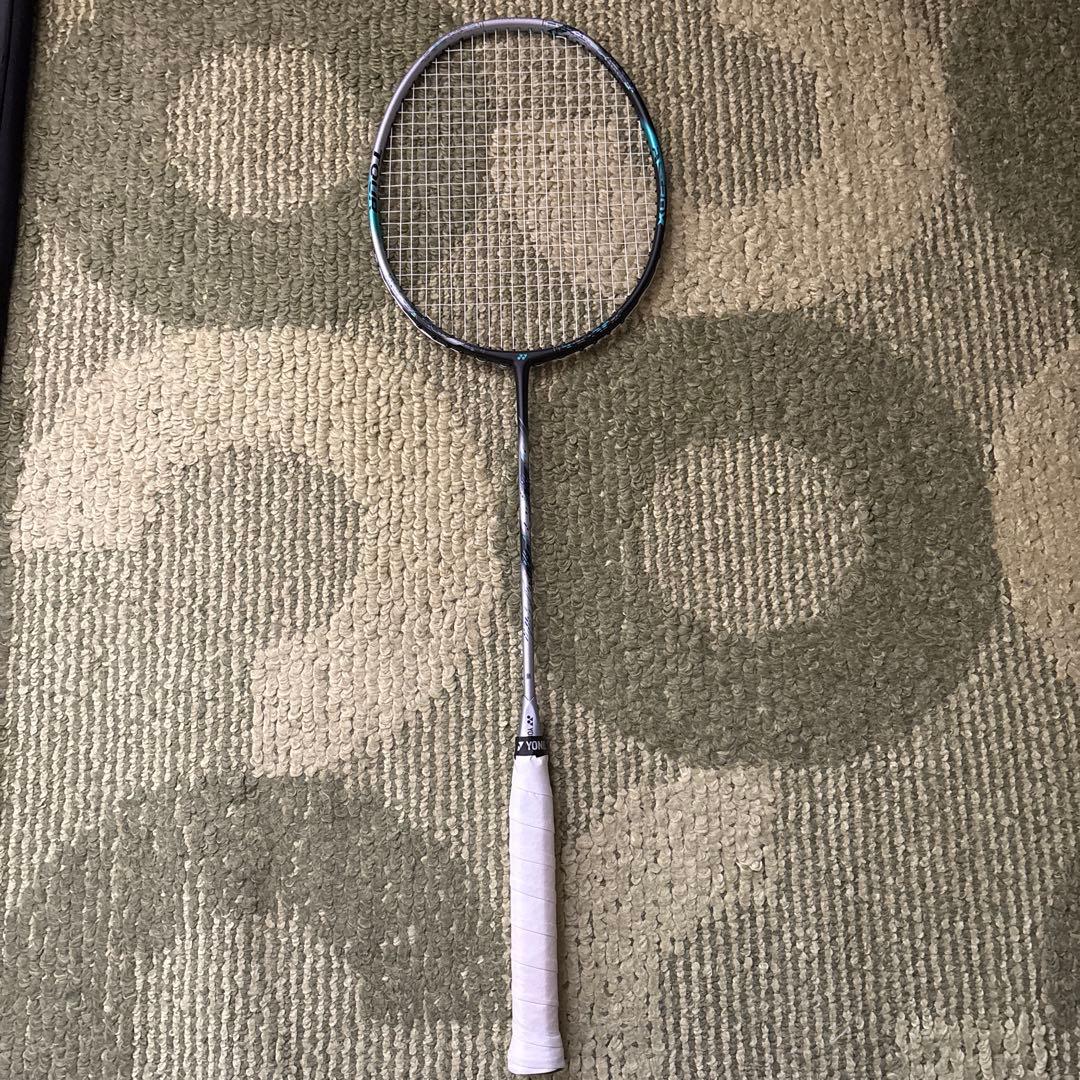 YONEX アストロクス88D TOUR バドミントンラケット　3ug5