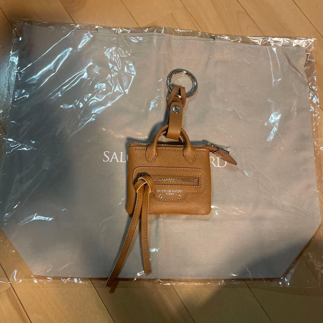 新品未使用★サロンドアルファード　バッグ型チャーム　小銭入れ　パスケース　カード