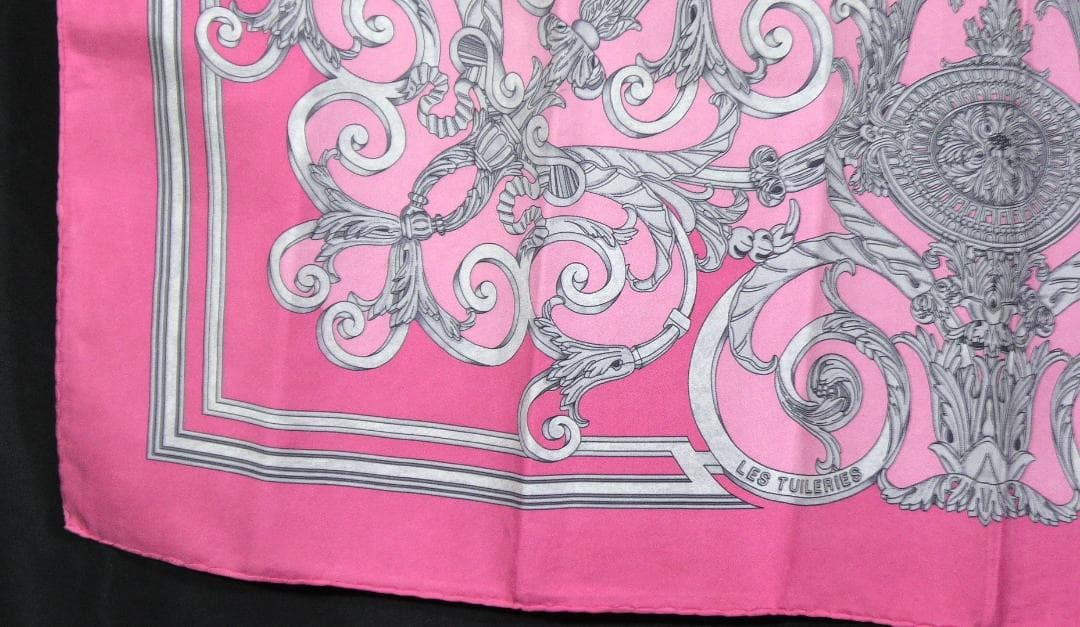 極美品　HERMES エルメス　大判スカーフ　カレ90　 D502