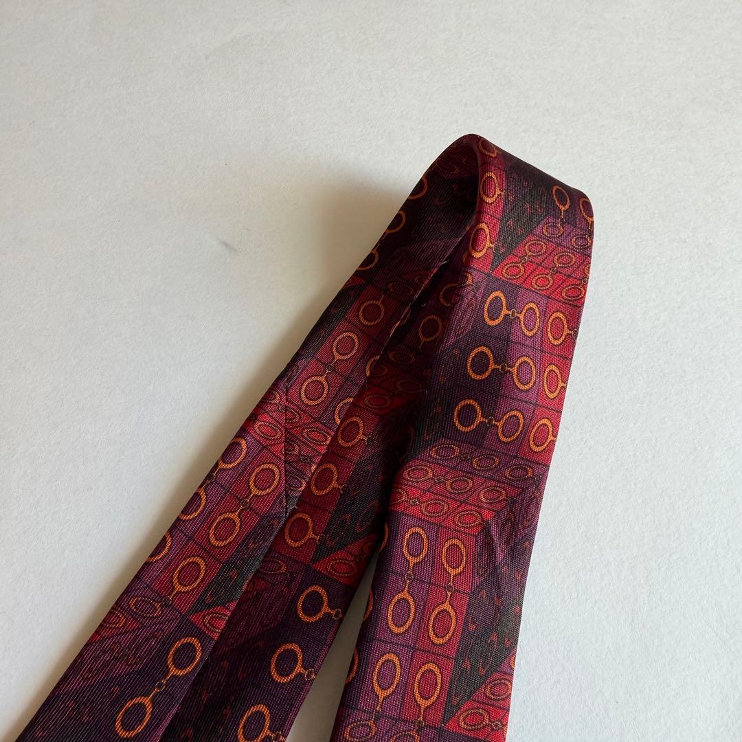 GUCCI グッチ　ボルドー　ブラウン系　サイコロ柄幾何学模様 ゴールドネクタイ