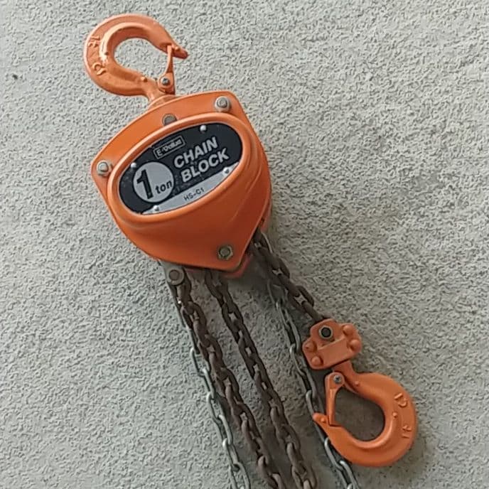 ほぼ傷ナシ！チェーンブロック(1トン)　屋根下でのみ使用！！