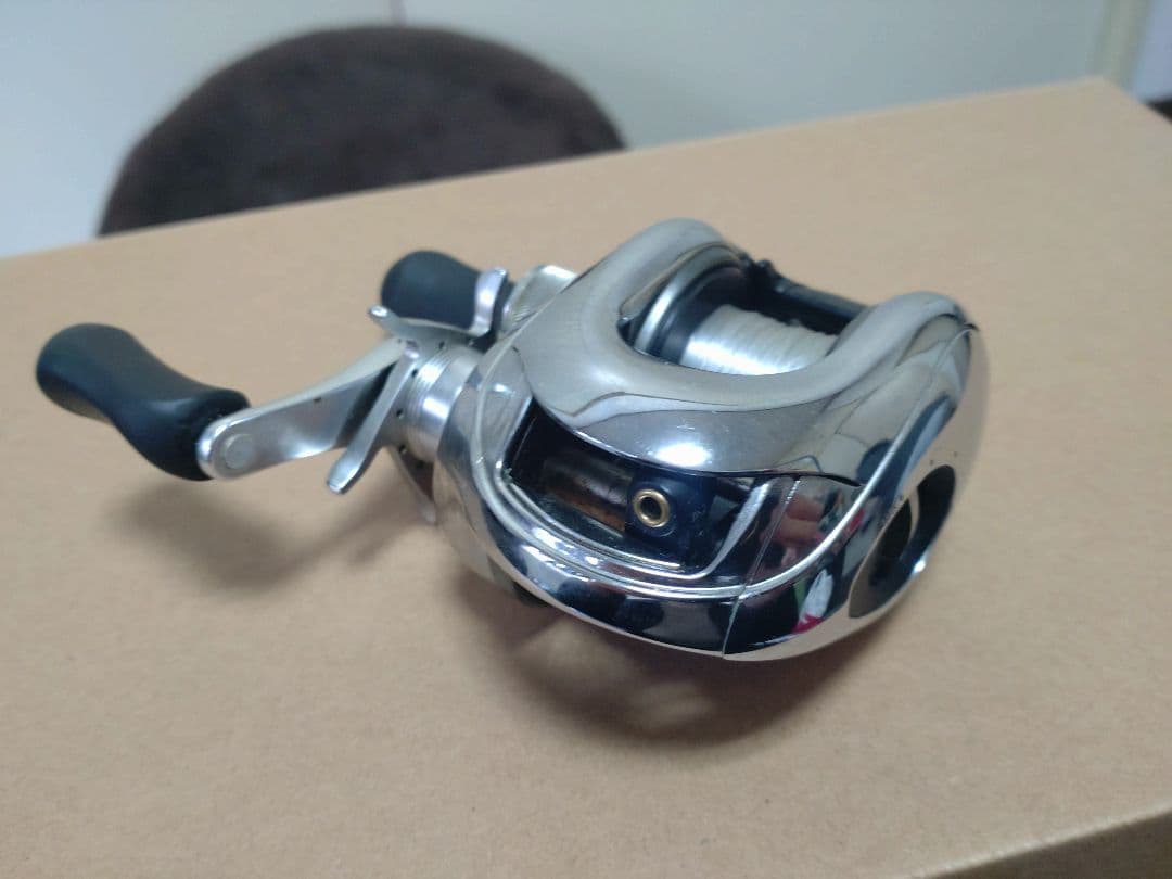シマノ 07アンタレスDC シルバー ベイトリール 右巻き