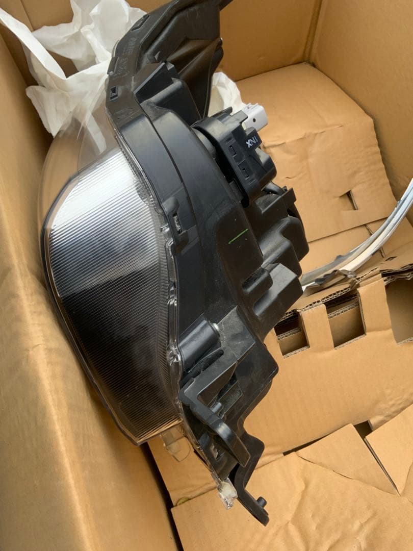 多分美品　スペーシアカスタム　MK53S　右ヘッドライト　LED