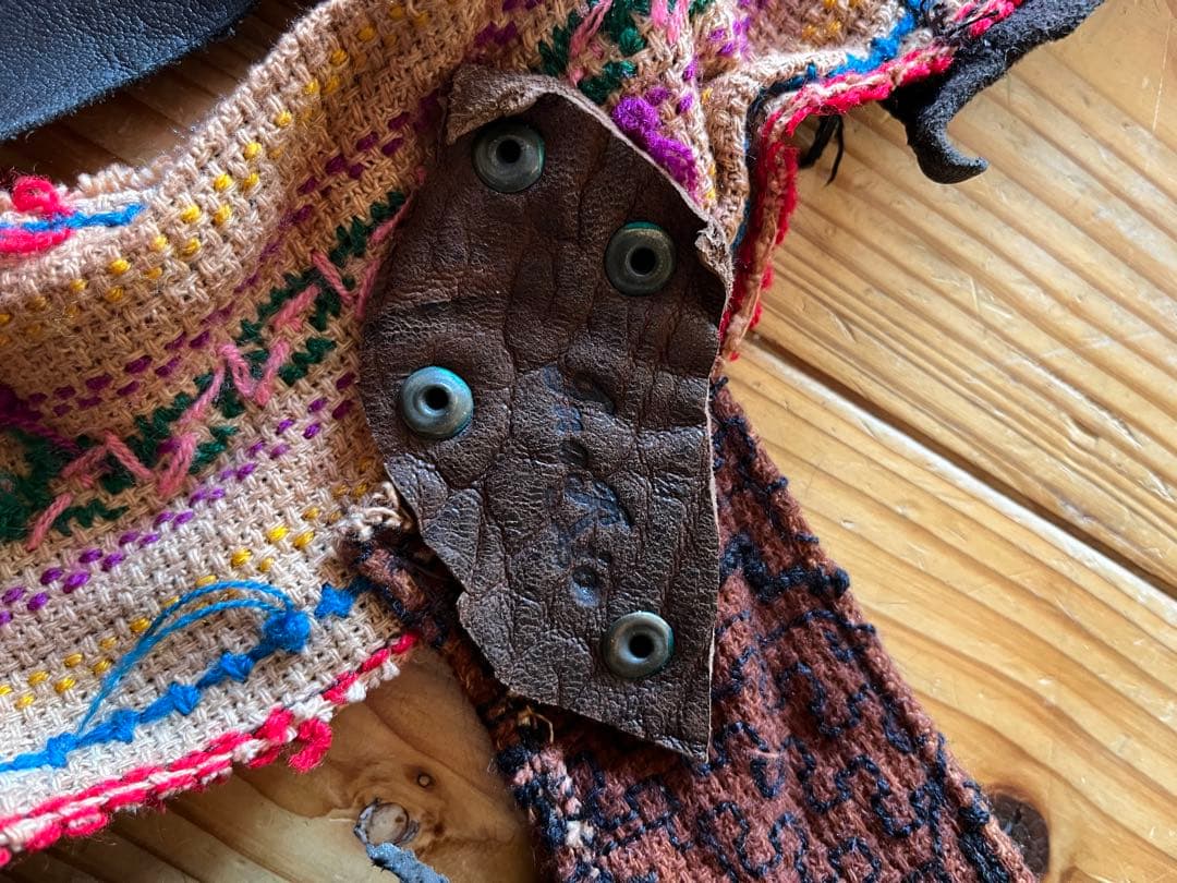 inaRio レザー刺繍ベスト