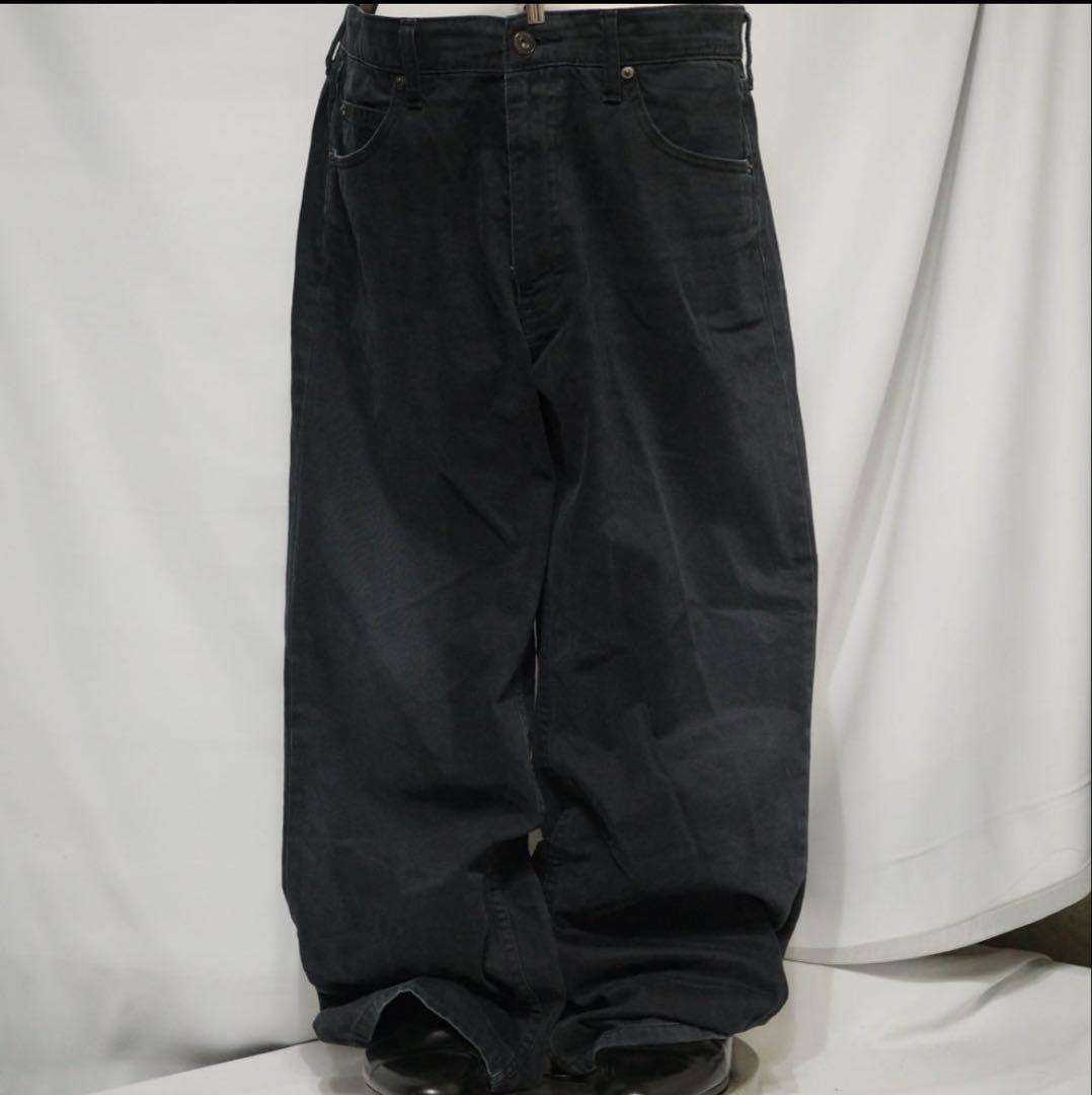 Levi's ブラックデニム 2000年代 ワイドフィット　Iライン