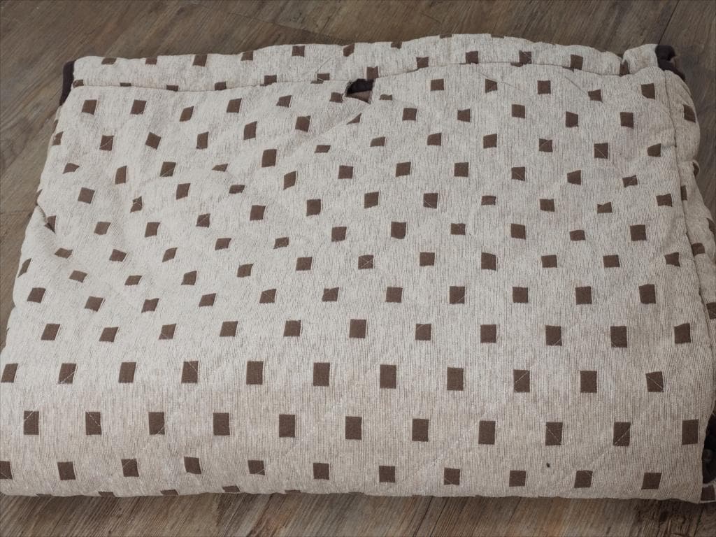新品・未使用　ハイタイプ薄掛け布団　トルタFH150