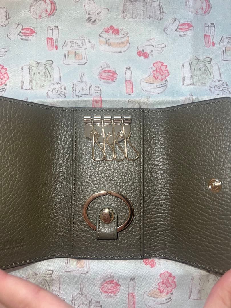 新品未使用 FURLA レザーキーケース カーキ 保存袋付き
