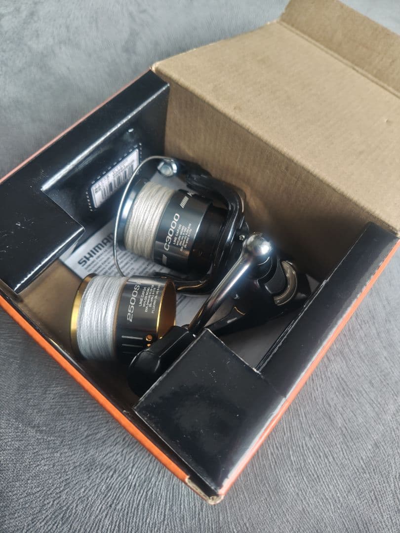 シマノ セドナ 2500S FE　 エアノススプール3000 付き