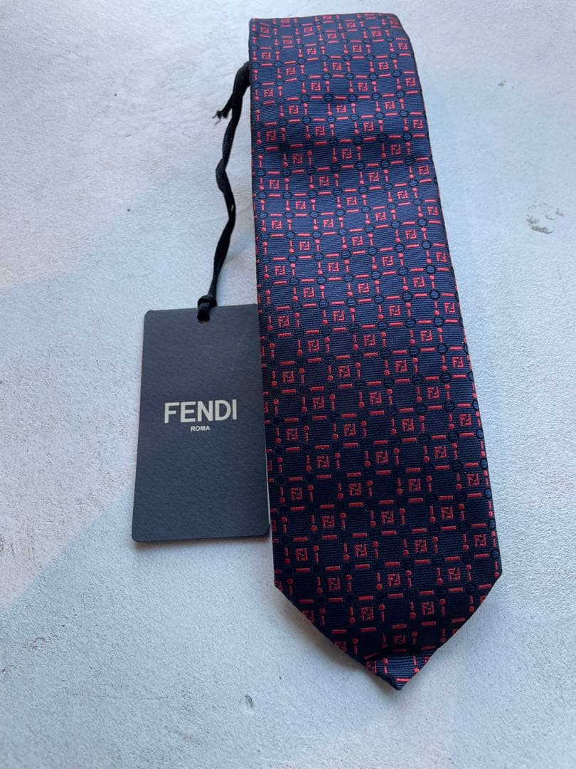 【新品未使用】FENDI ネクタイ ネイビー/レッド 幾何学模様　成人式向け