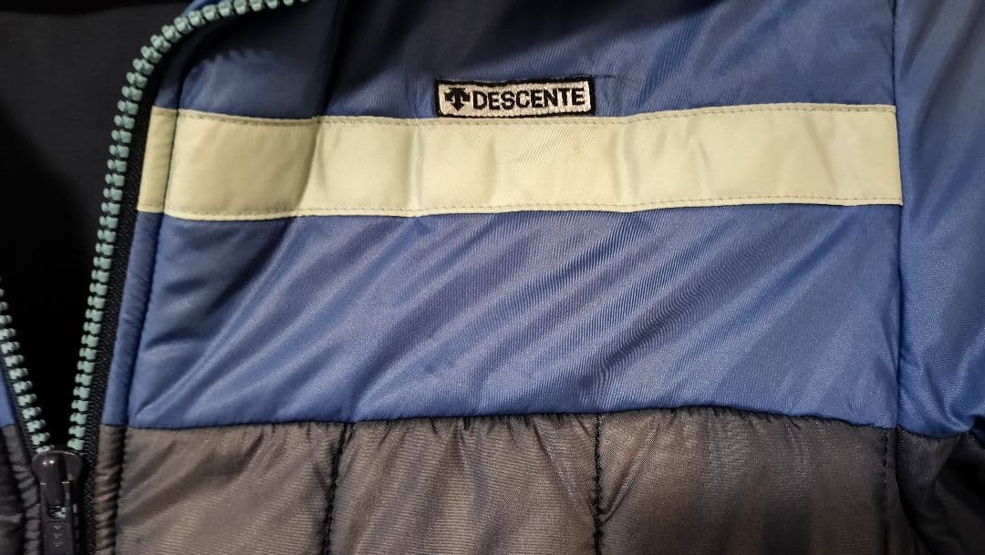 ヴィンテージ ウェア　DESCENTE 中綿ジャケット　スキーウェア M