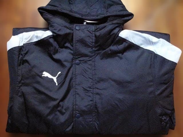 新品　PUMA　ベンチコートMサイズ