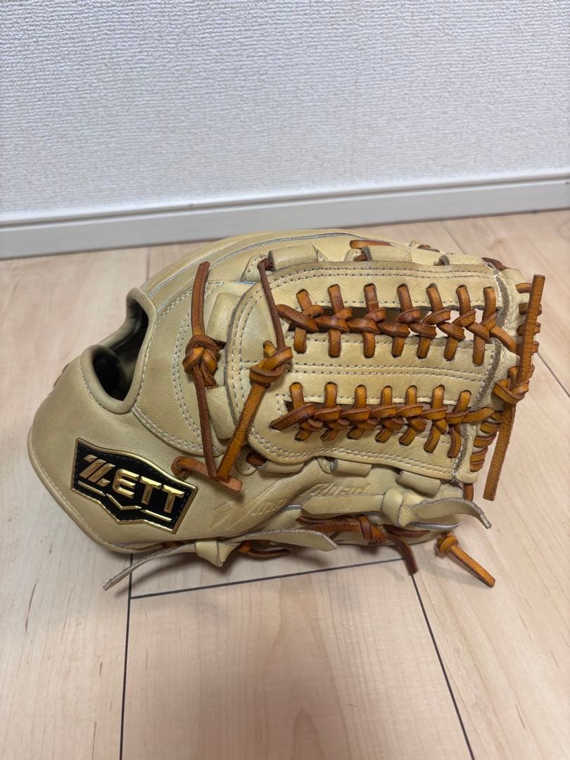 ぽ*ぺ様 ZETT 軟式グローブ クリーム色 右投げ用　型付け済み