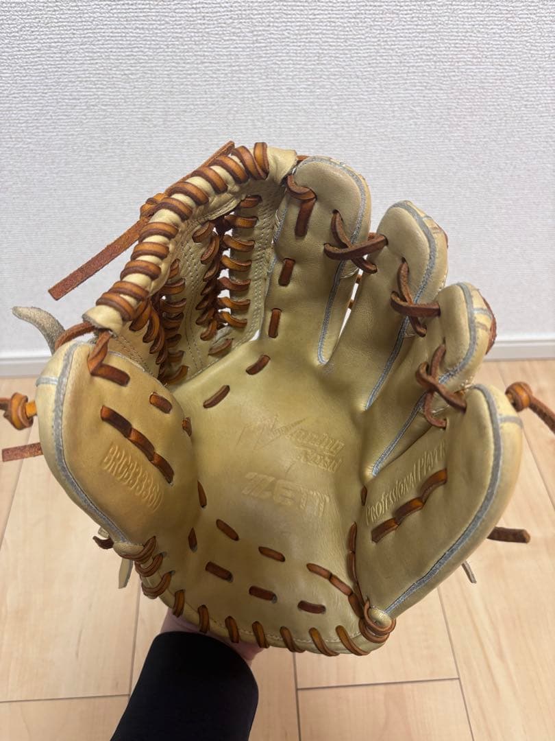 ぽ*ぺ様 ZETT 軟式グローブ クリーム色 右投げ用　型付け済み