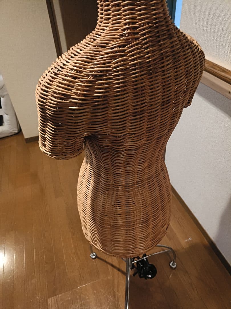 ラタン製トルソー マネキン　ボディ　婦人用ラタントルソー 良品 籐