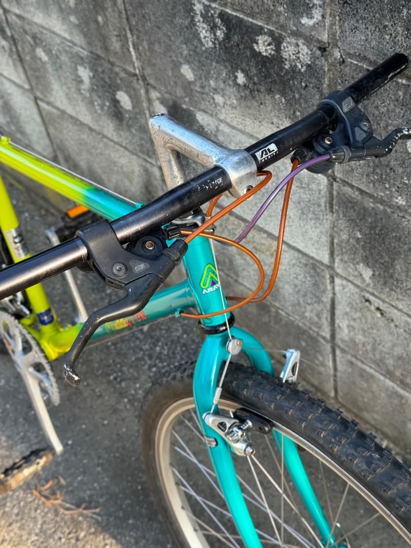 人気モデル ARAYA Muddy Fox 完成車 レストアベース
