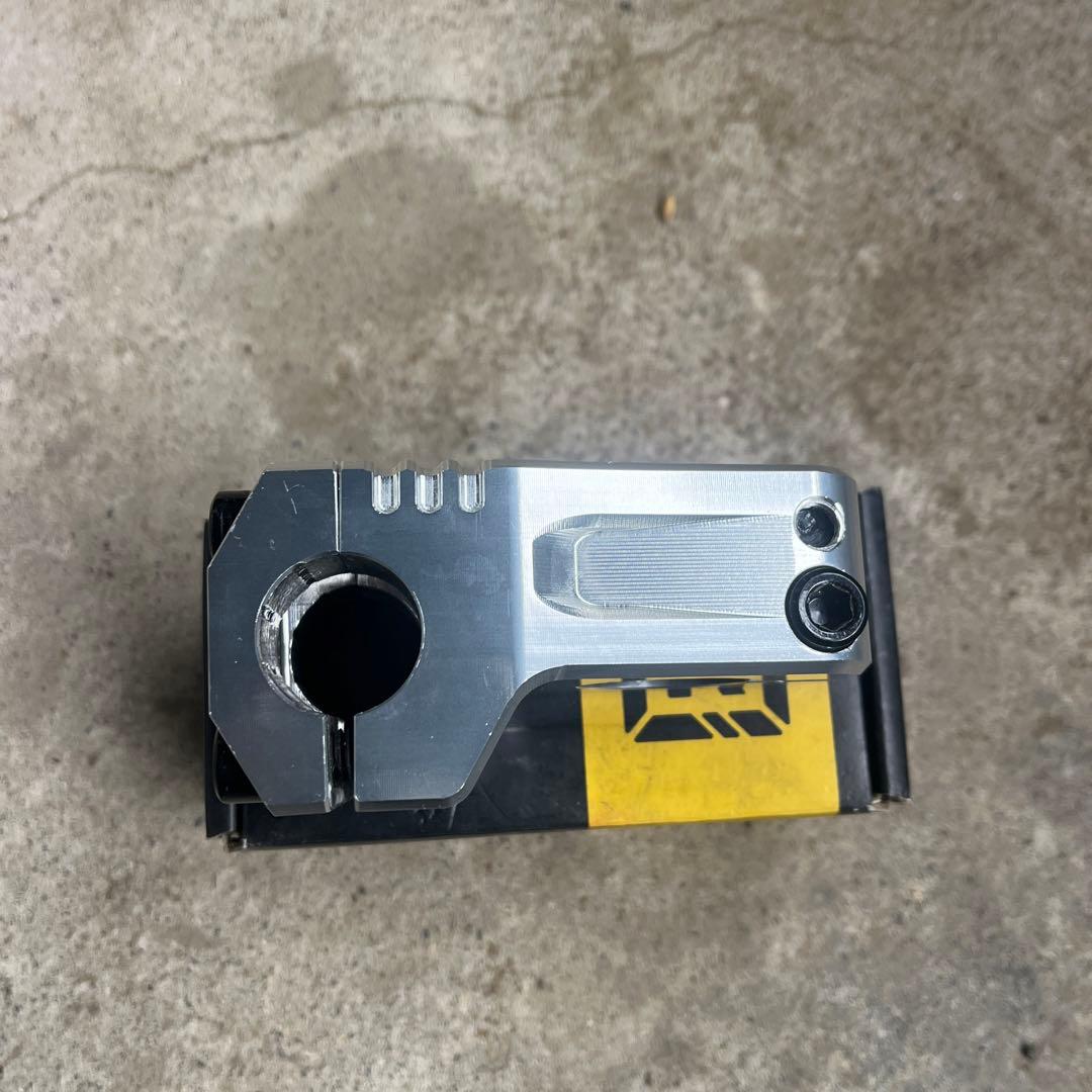 パーツ Kink track stem