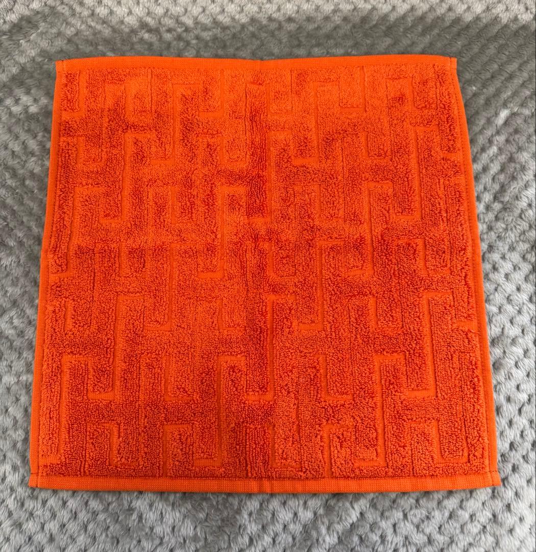 《未使用》HERMES エルメス　カレ・タオル《ステアーズ》　オランジュ・フー