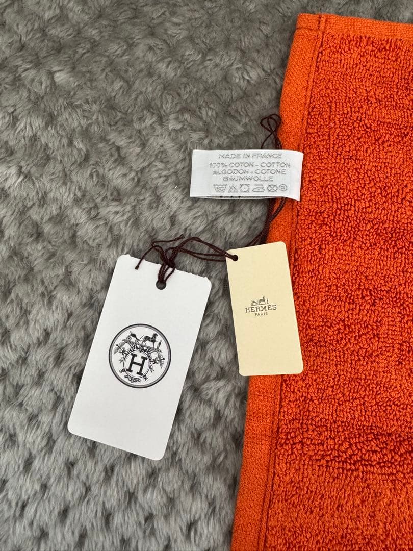 《未使用》HERMES エルメス　カレ・タオル《ステアーズ》　オランジュ・フー