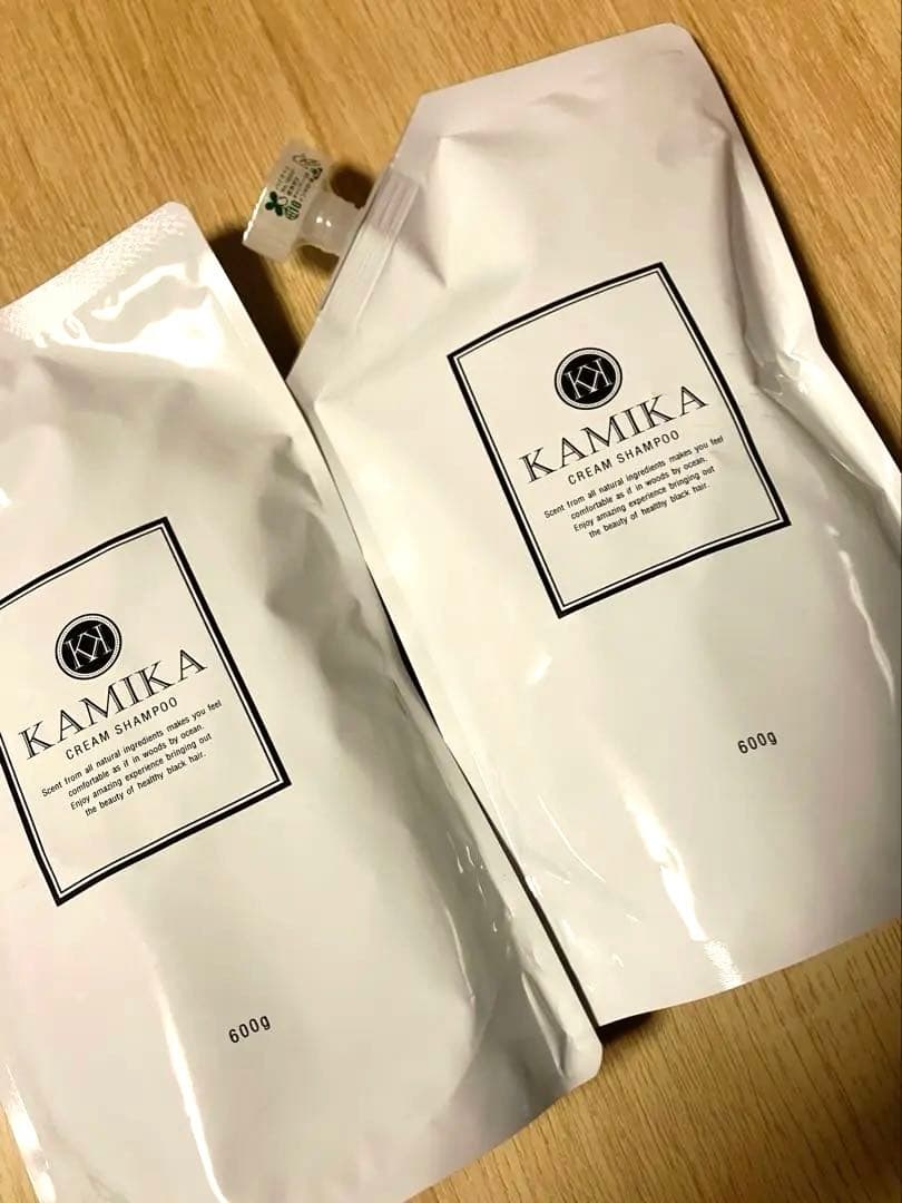 KAMIKA クリームシャンプー 600g（詰替）✖️2袋・ボトル（空）のセット