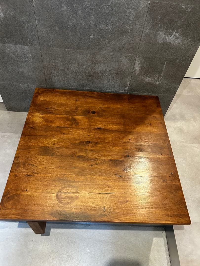 HIRASHIMA / ヒラシマCARAMELLA Living Table