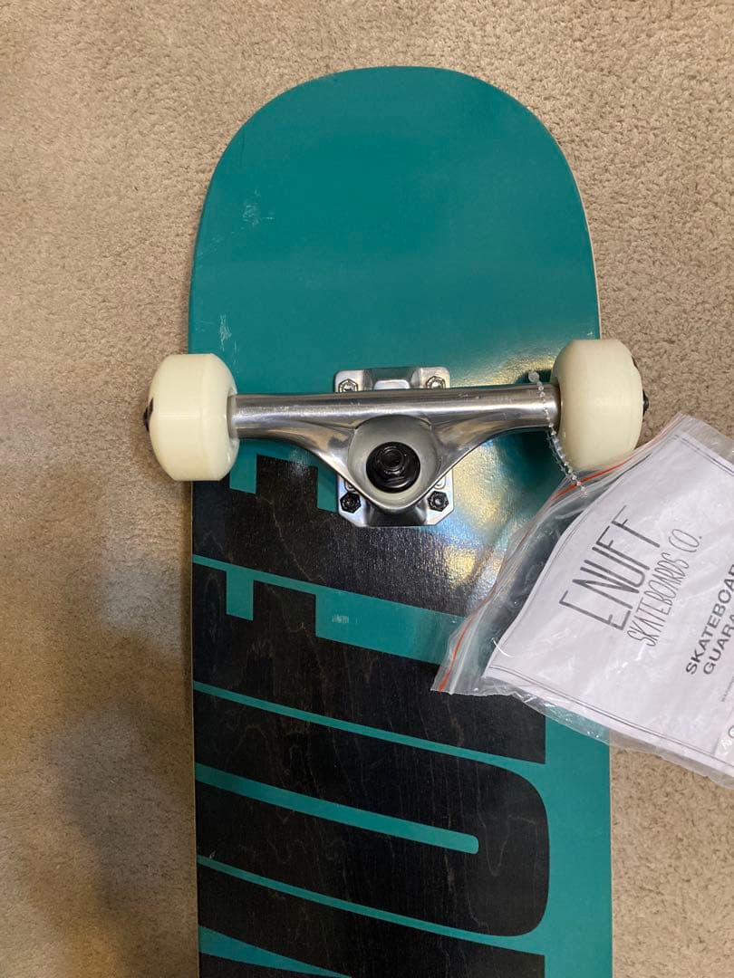 新品未使用 ENUFF スケートボード　half stain
