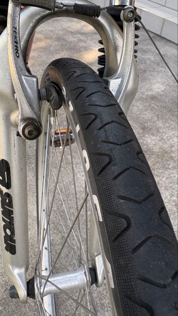 ピンク シティサイクル 26インチ 前部バスケット付き