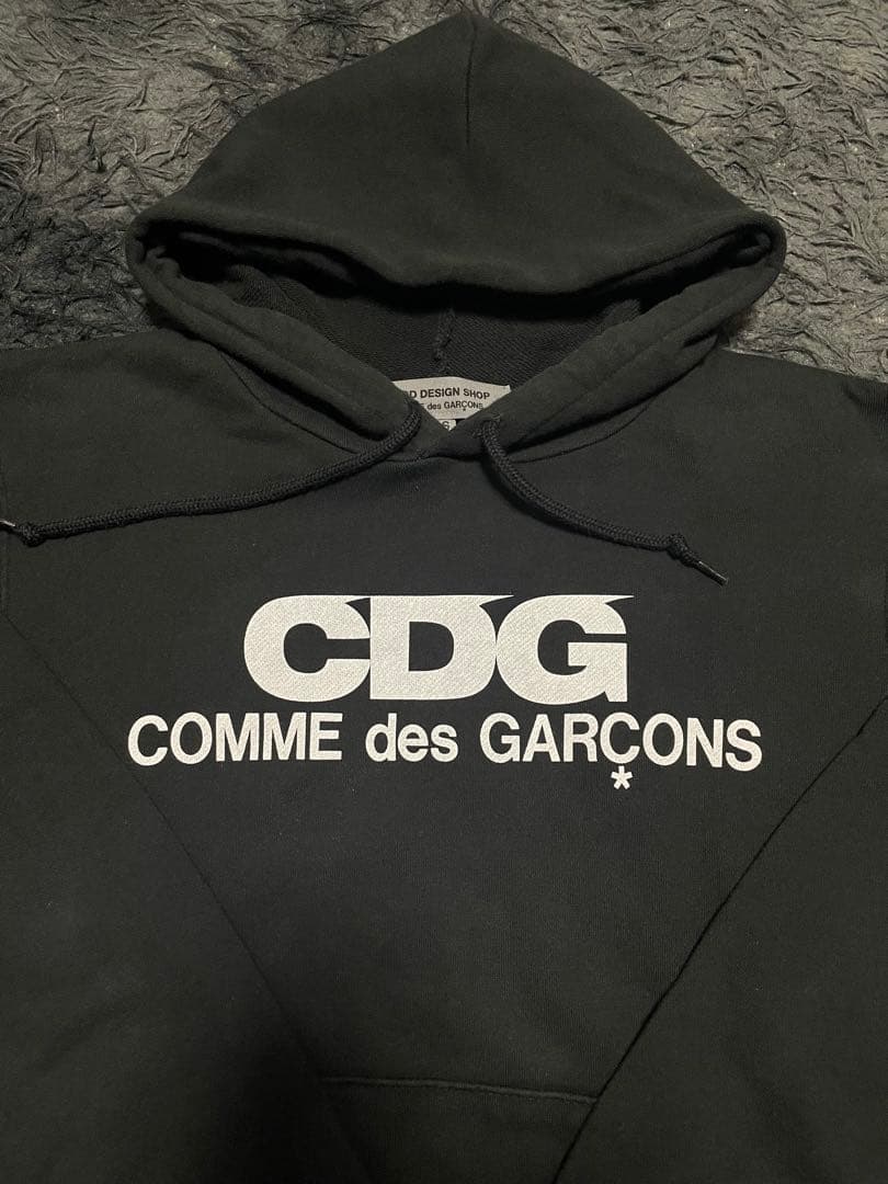 CDG コムデギャルソン　パーカー　フーディ　レディース　トレーナー