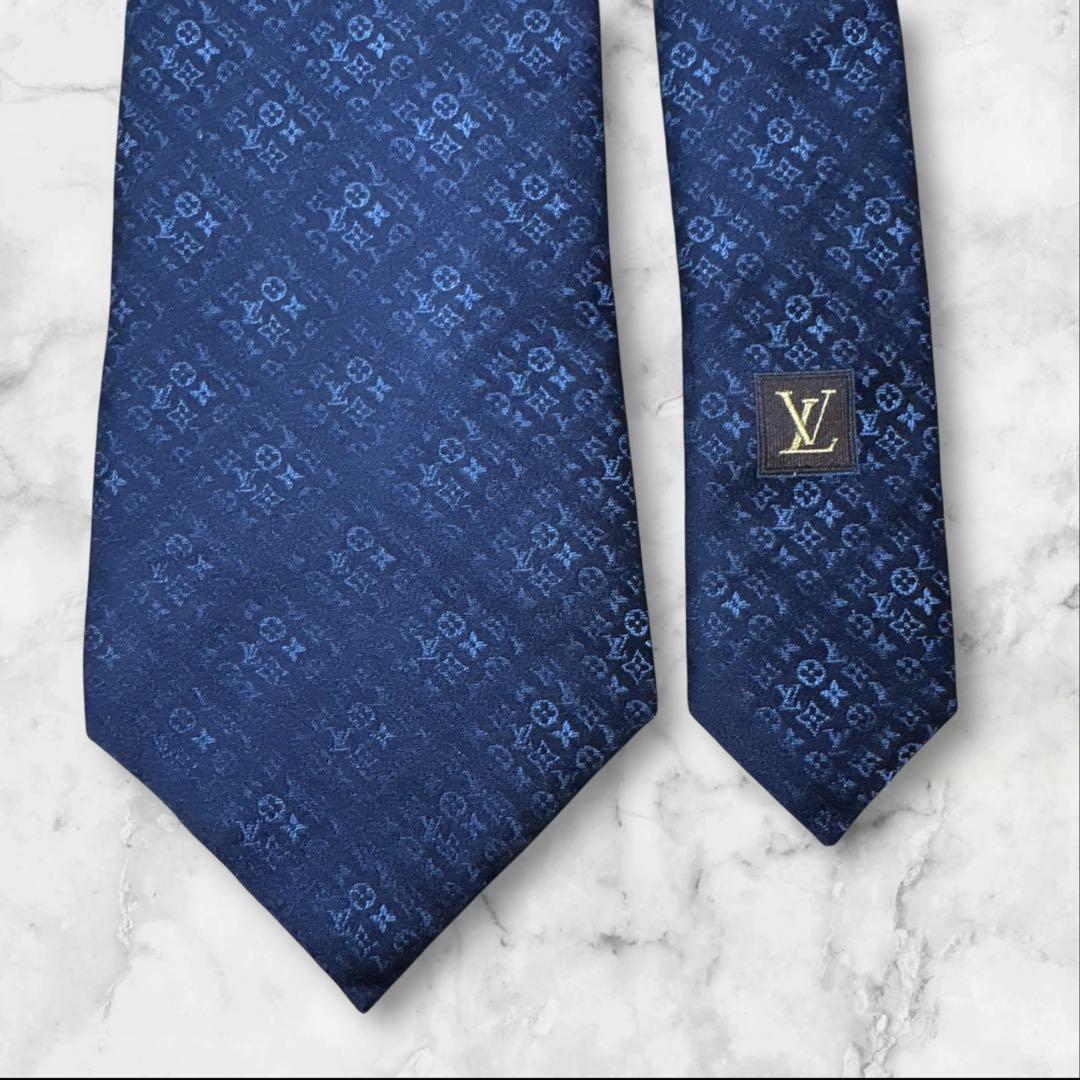 【未使用に近い】LOUIS VUITTON ネクタイ ネイビー　モノグラム