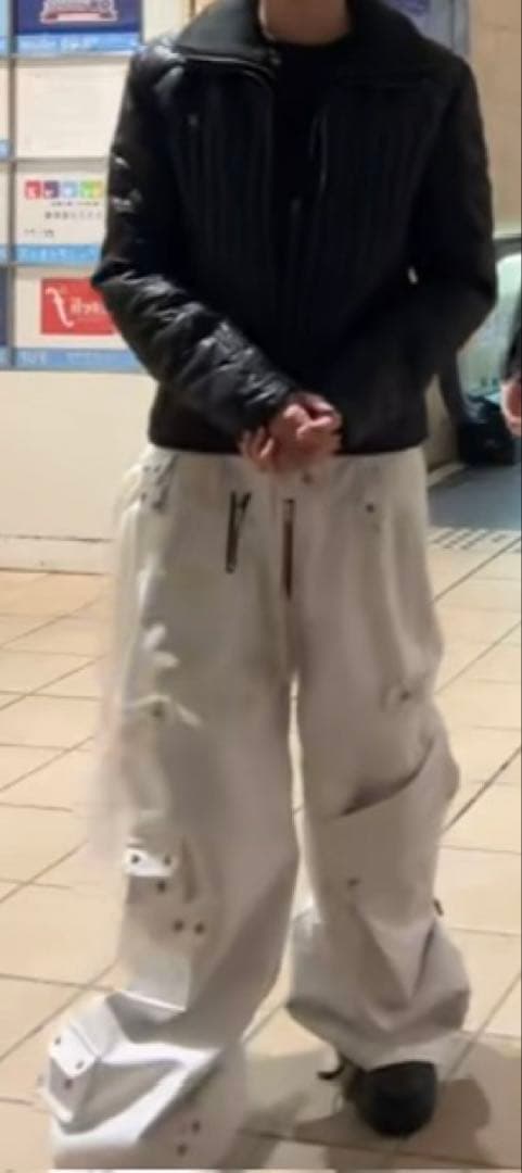 来世はgangさん専用　cozy worldwide レザー　カーゴパンツ　白