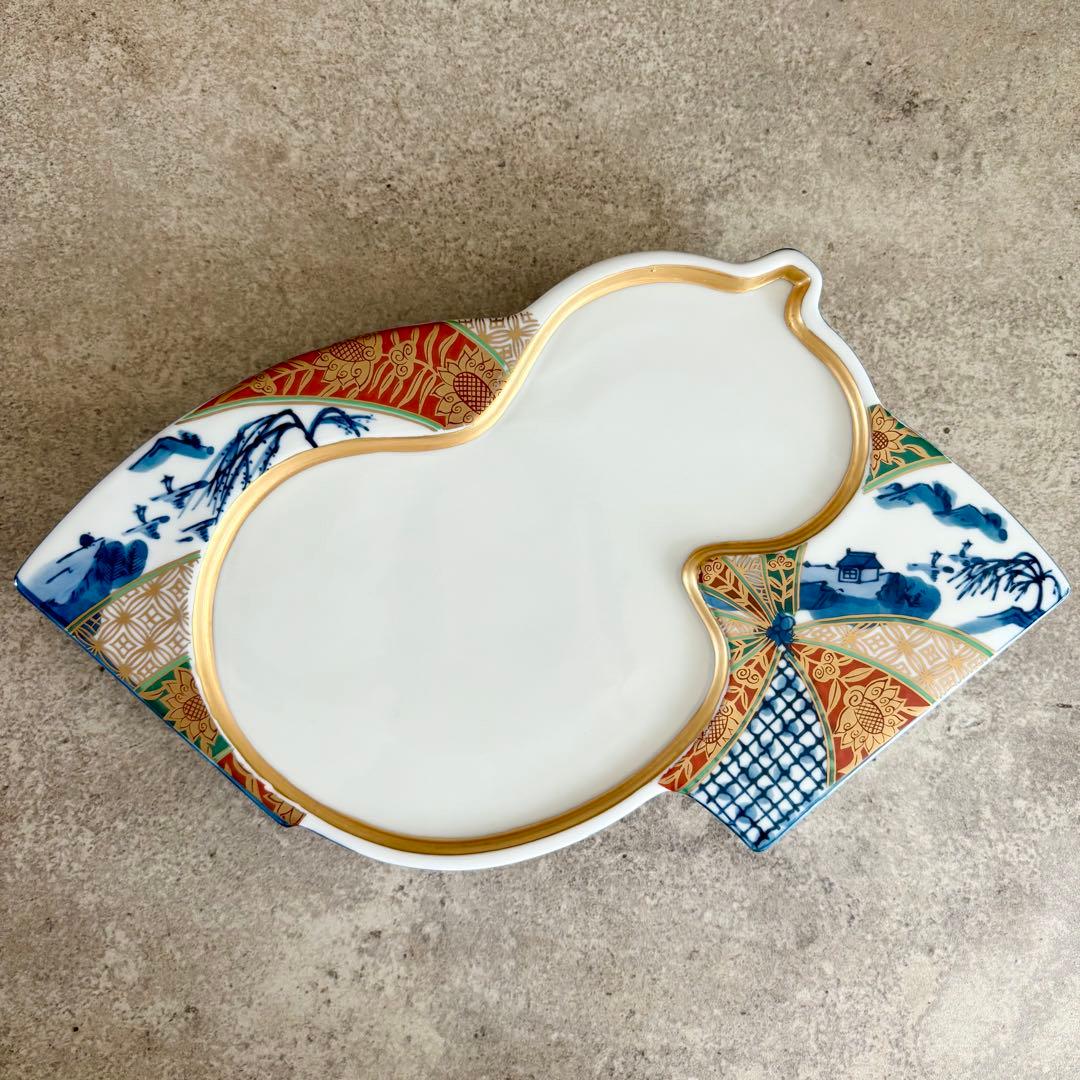 扇瓢箪皿　1枚　高級和食器　平皿　口替り皿　縁起物　金彩　手描き　作家　有田焼