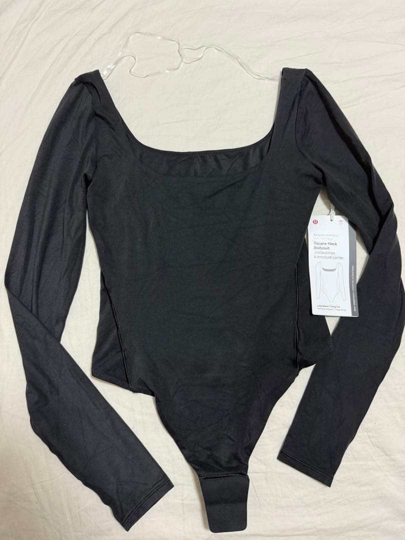 [新品]lululemon ルルレモン ボディスーツ　Nuluスクウェアネック黒