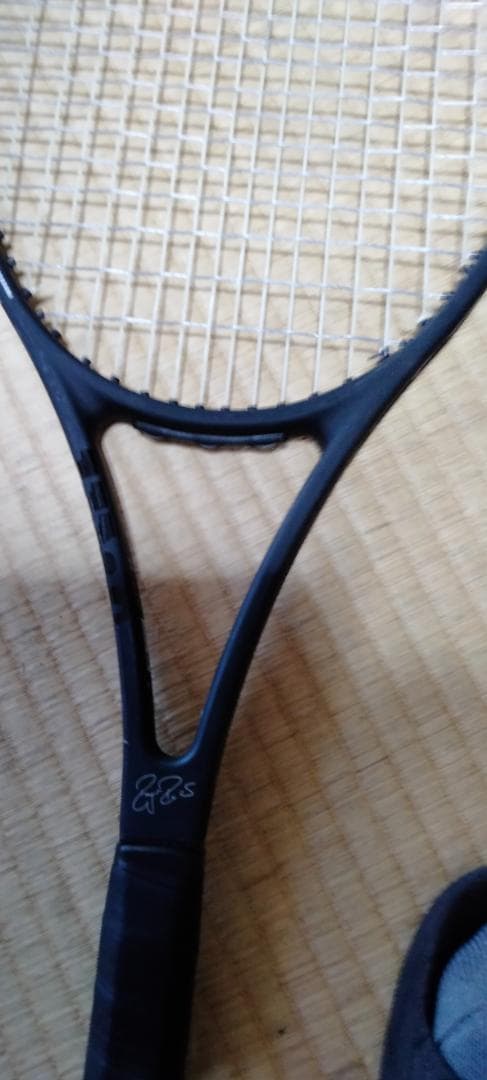 Wilson PRO STAFF RF 2017 グリップ２ スイス国旗あり