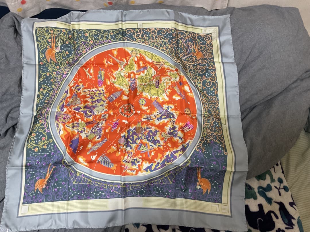 ぽ*ち様 【新品・箱付き】希少 エルメス カレ90 www.hermes.com