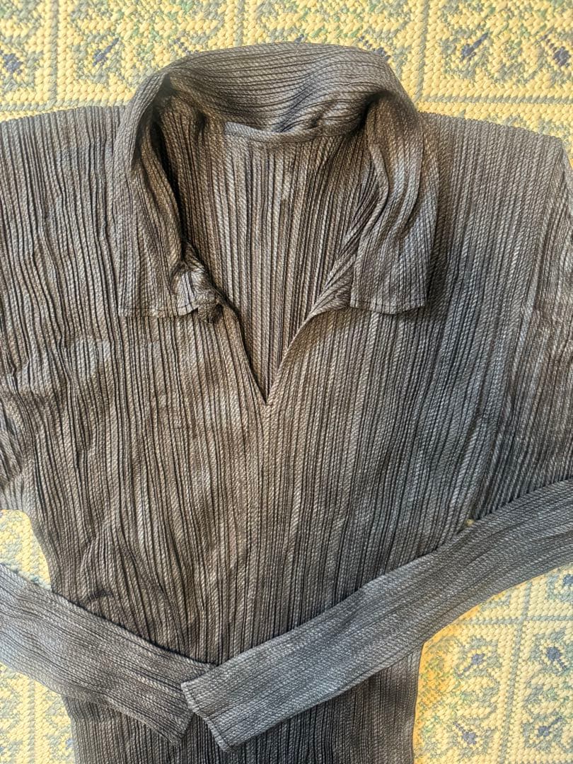 PLEATS PLEASE 長袖シャツ グレーサイズ4