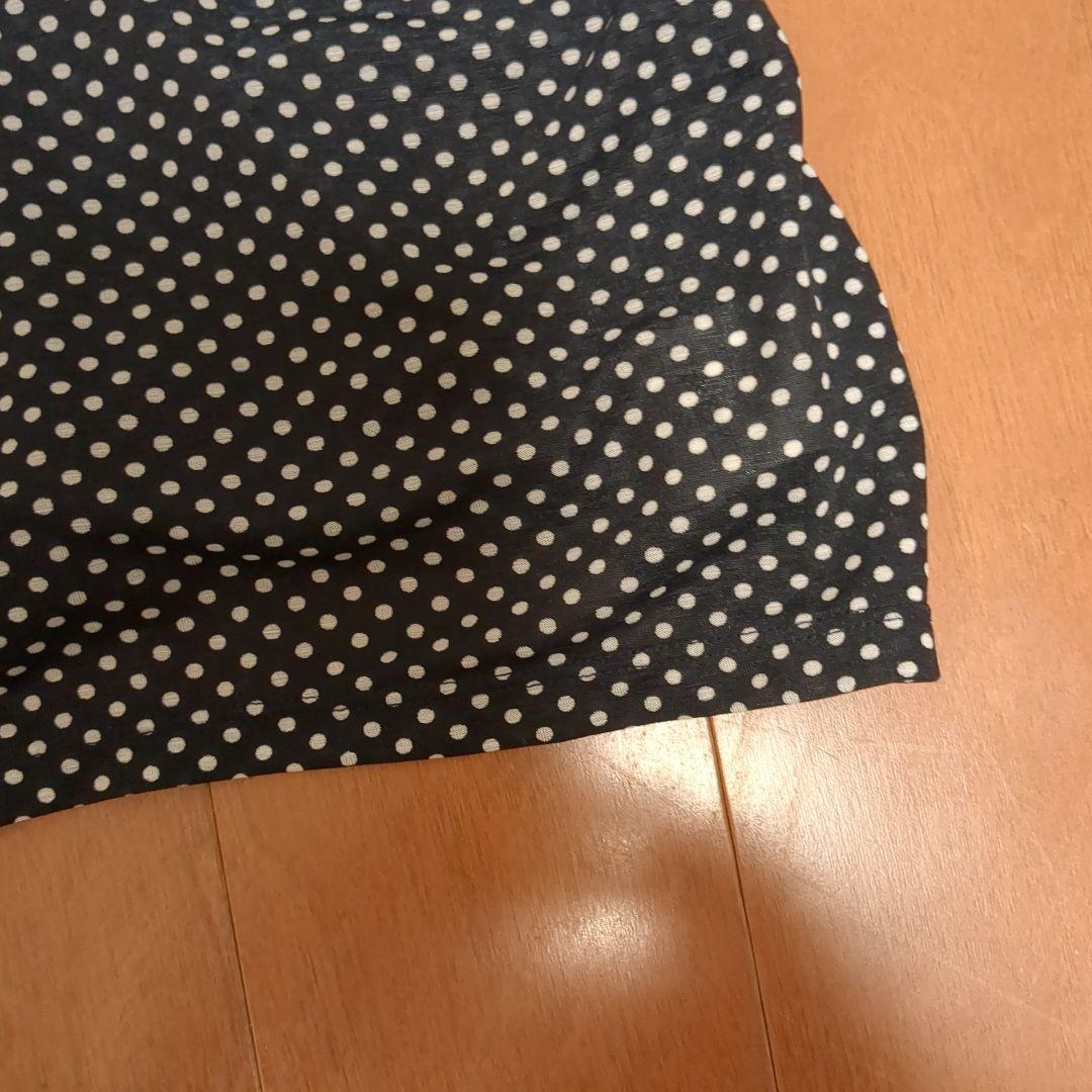チャコット　オフショルダー紺グレー水玉トップス